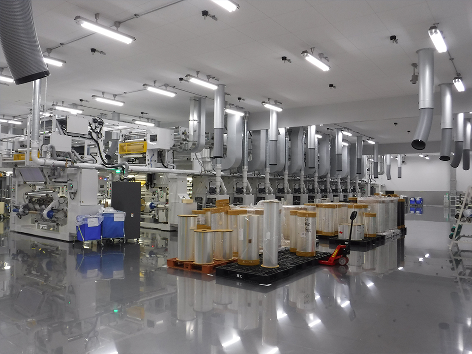 屋内  屋外工事